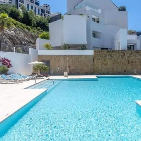 Amazing In Benahavis With Shared Pool Apartment