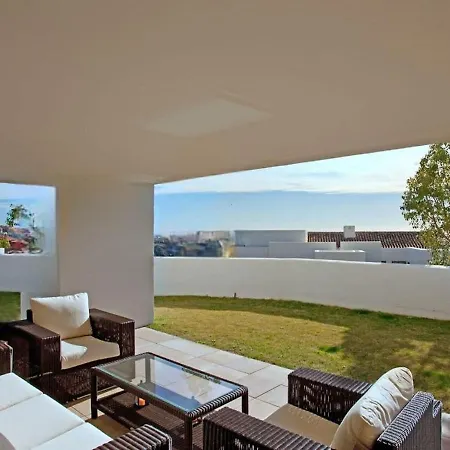 Amazing In Benahavis With Shared Pool *