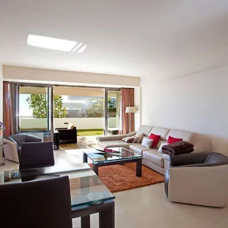Amazing In Benahavis With Shared Pool *